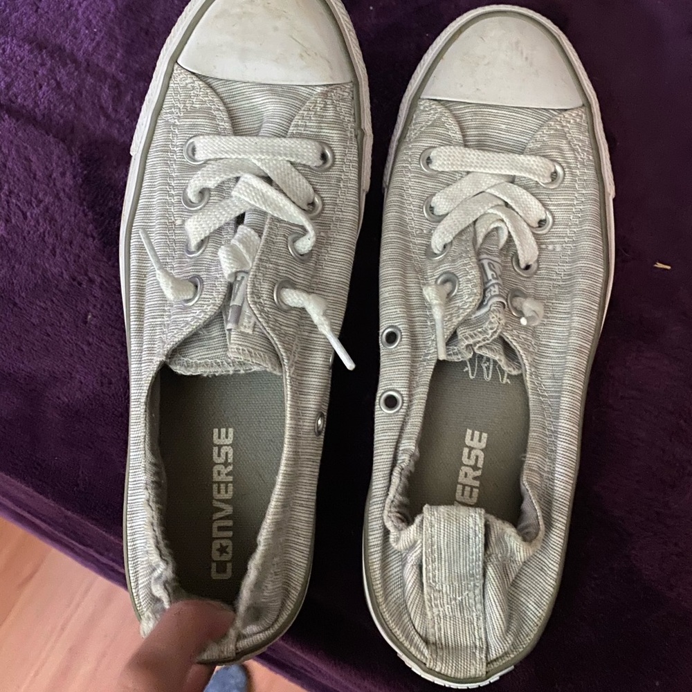 Grey/white converse
